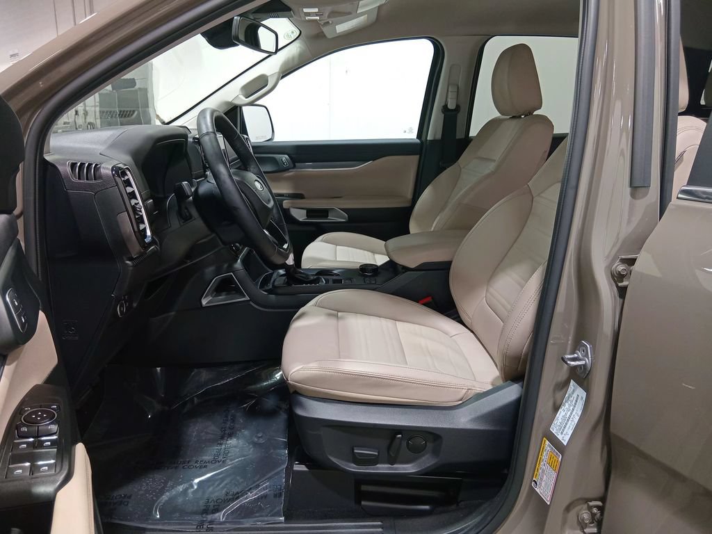 Certified 2025 Ford Ranger Lariat w/ Advanced Towing Package AWD/4WD image 17