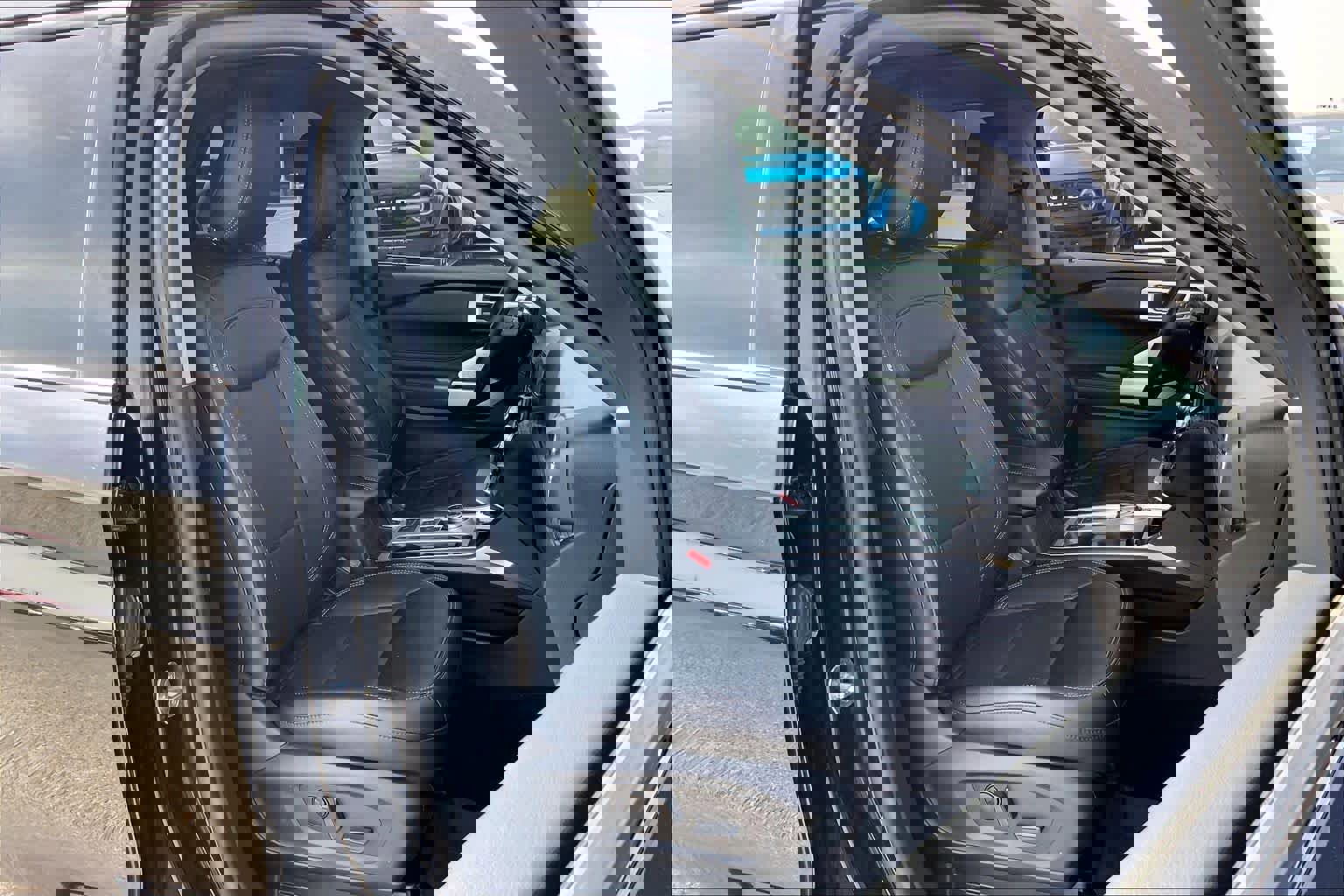 Certified 2024 Ford Explorer Limited w/ Limited Technology Package image 11