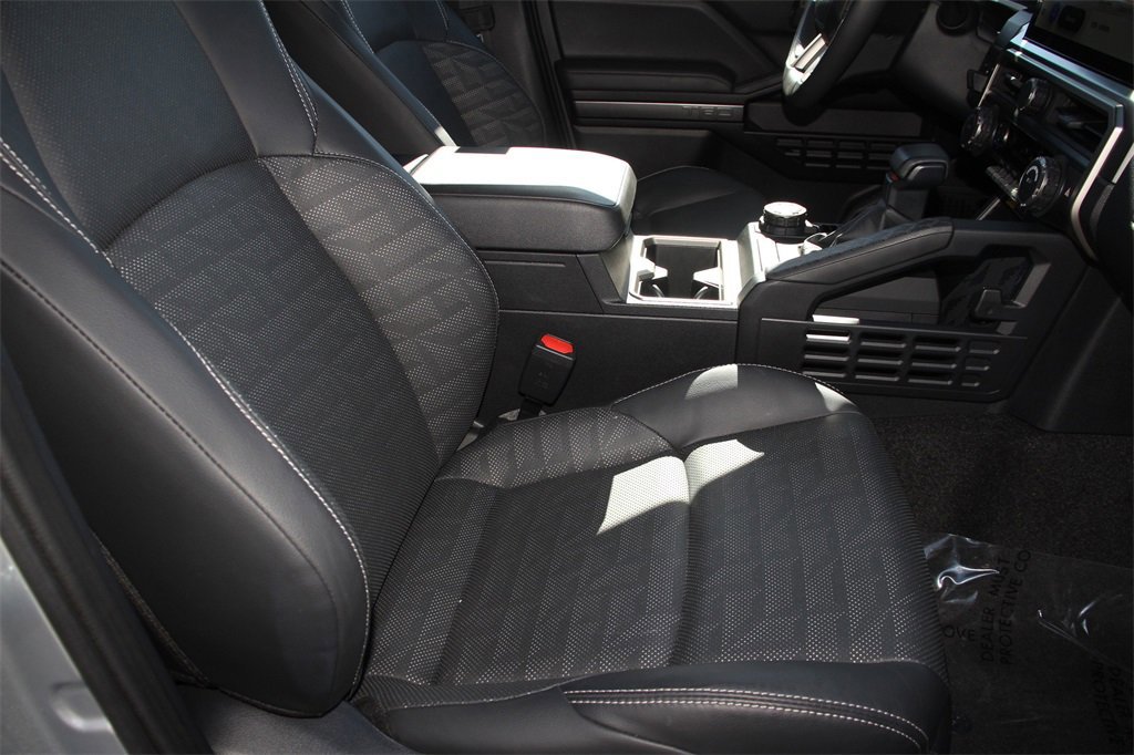 Used 2025 Toyota 4Runner TRD Off-Road Premium w/ Tow Technology Package image 28