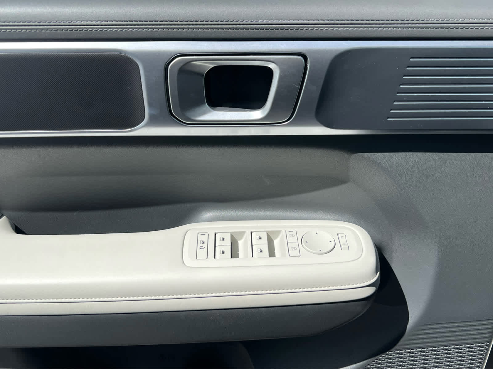 Used 2024 Hyundai Santa Fe SEL AWD/4WD image 31