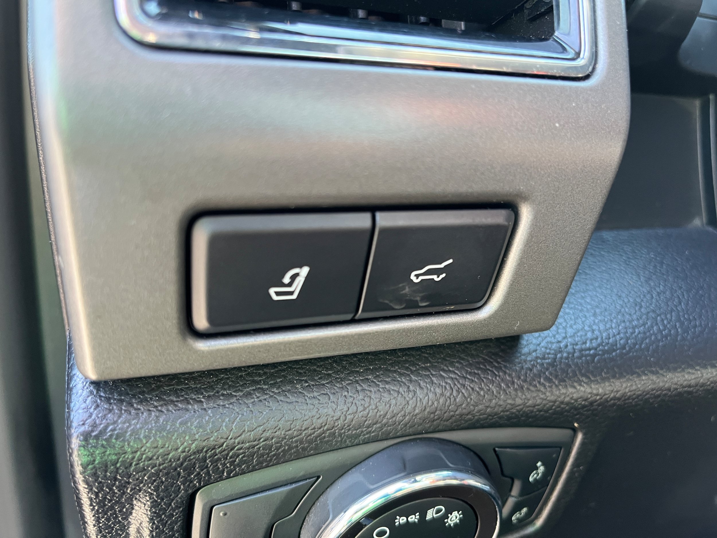 Certified 2018 Ford Expedition Max XLT w/ Equipment Group 202A AWD/4WD image 16