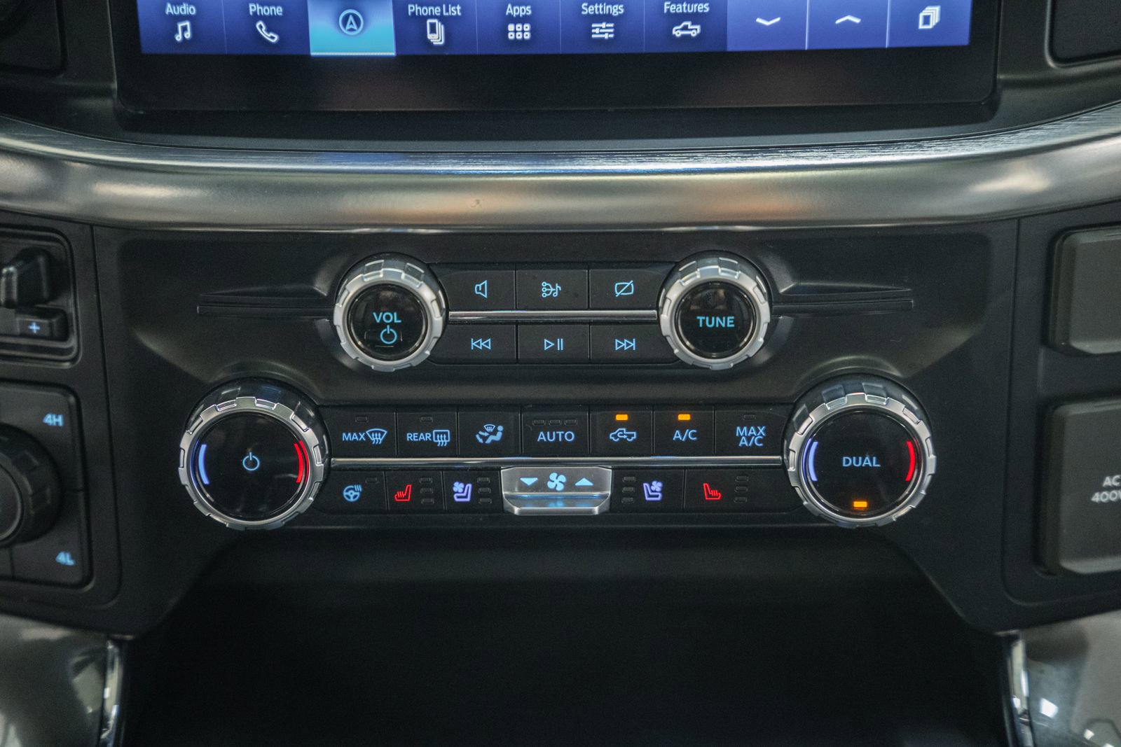 Certified 2023 Ford F150 Lariat w/ Equipment Group 502A High image 33