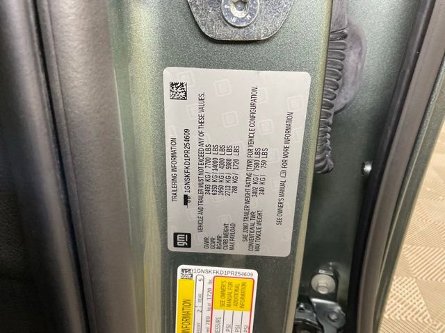 Used 2023 Chevrolet Suburban Premier image 28