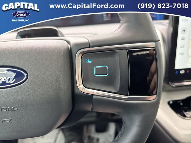 Certified 2025 Ford Expedition Active image 23