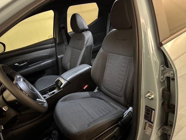 Used 2025 Hyundai Santa Cruz SE FWD image 17