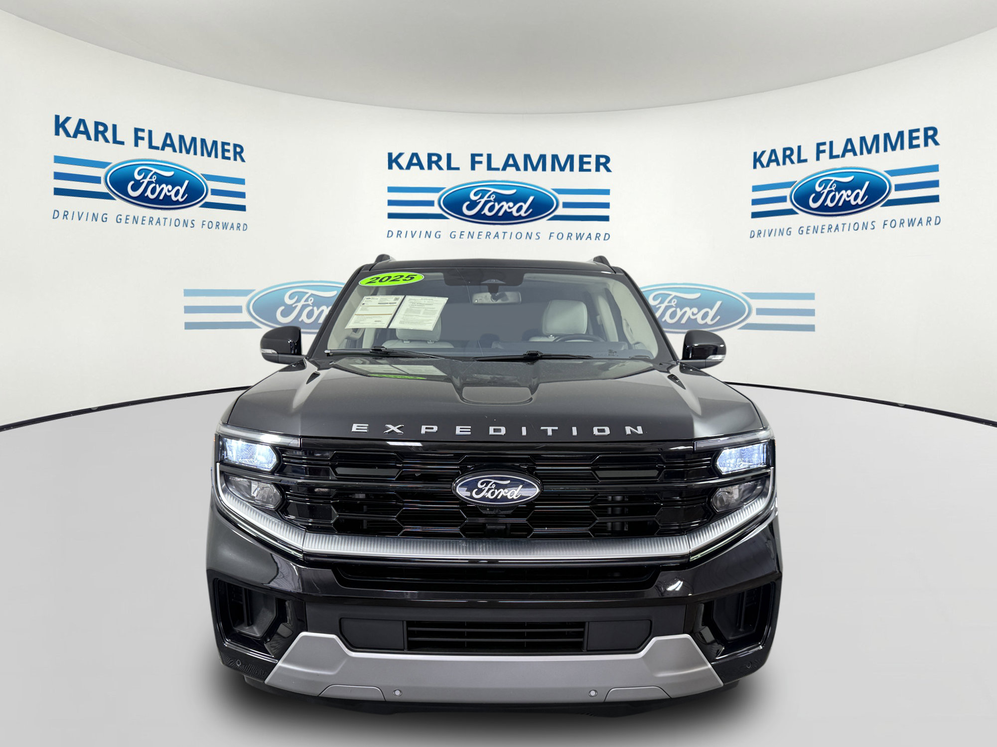 Certified 2025 Ford Expedition Platinum AWD/4WD image 6