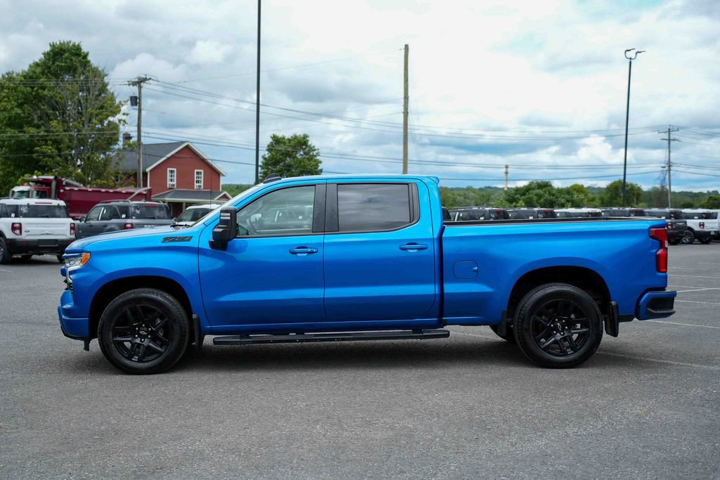 Used 2024 Chevrolet Silverado 1500 RST w/ Z71 Off-Road Package AWD/4WD image 8