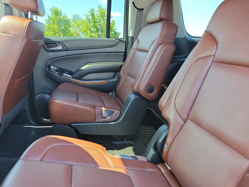 Used 2020 Chevrolet Suburban Premier w/ Premier Plus Edition AWD/4WD image 12