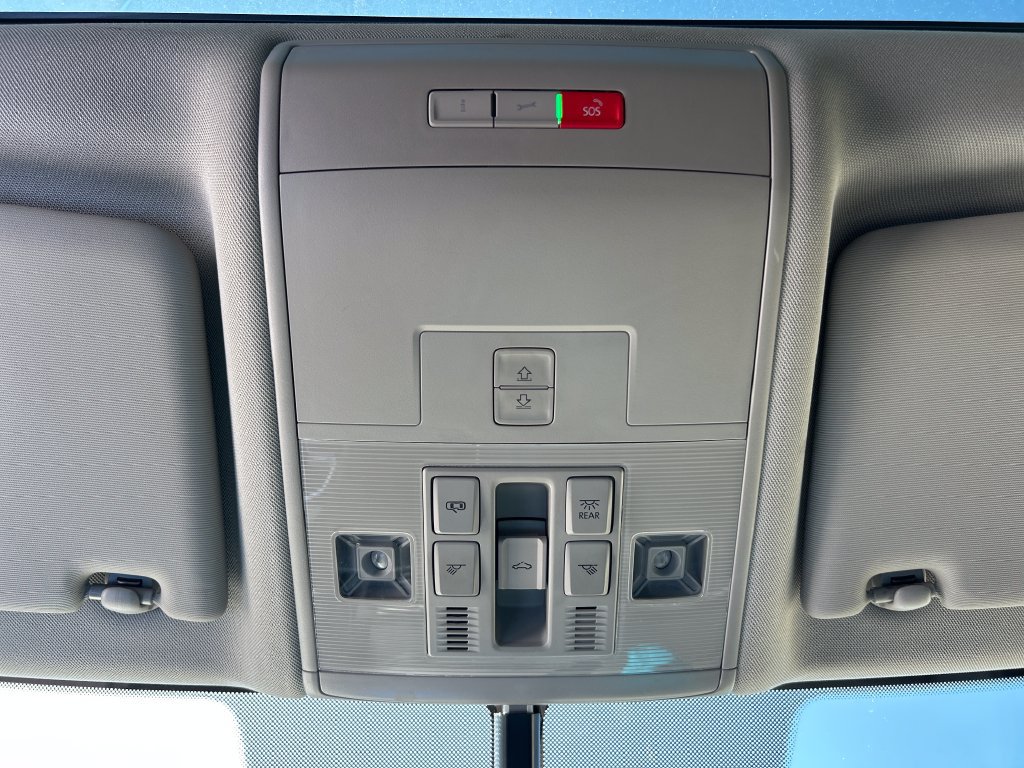 Used 2021 Volkswagen Atlas SE w/ Panoramic Sunroof Package FWD image 21