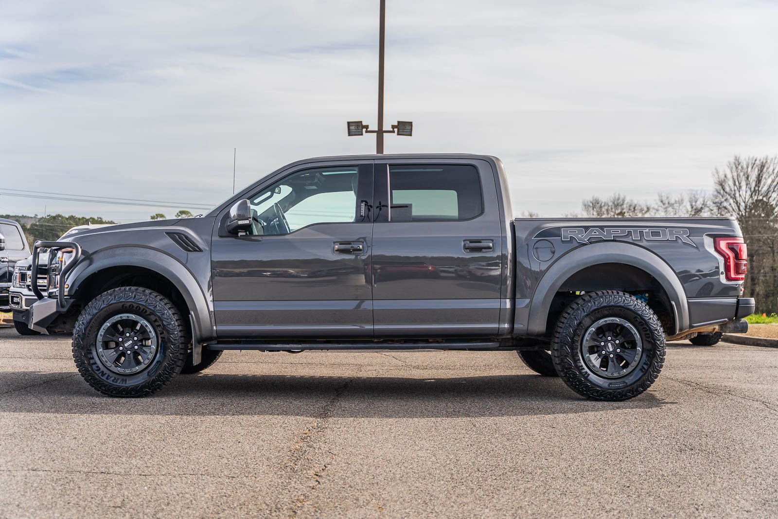 Certified 2018 Ford F150 Raptor w/ Equipment Group 802A Luxury image 2