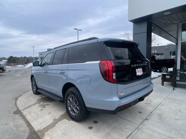 Certified 2025 Ford Expedition Active image 3