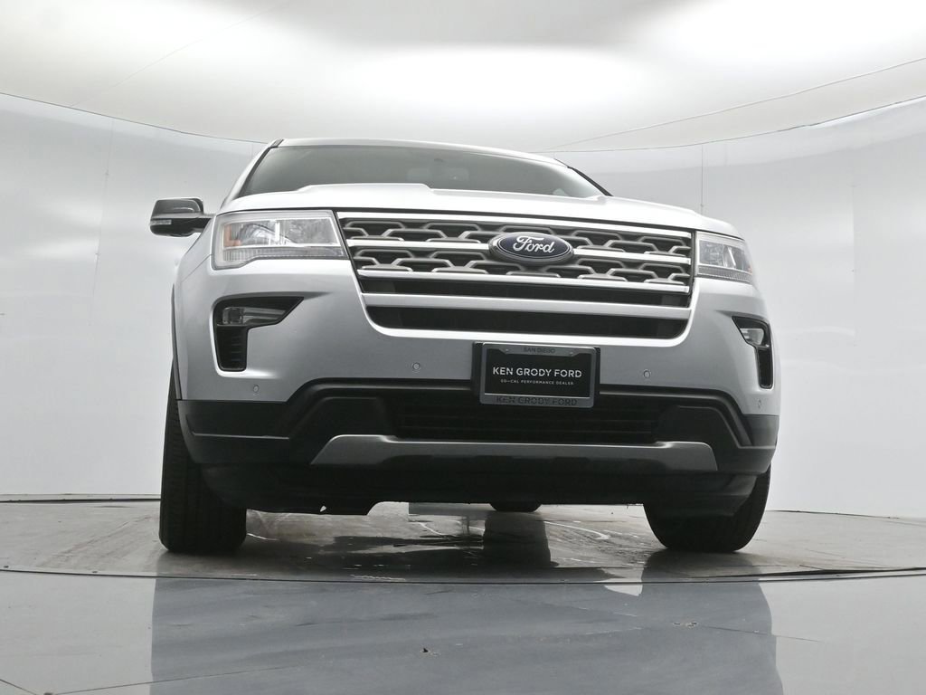 Certified 2018 Ford Explorer XLT w/ Equipment Group 202A image 34