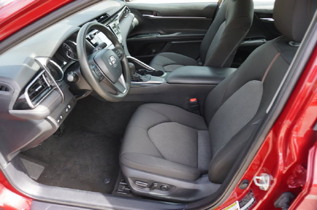 Used 2020 Toyota Camry LE FWD image 12