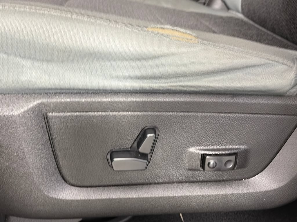 Used 2019 RAM 1500 Big Horn RWD image 25