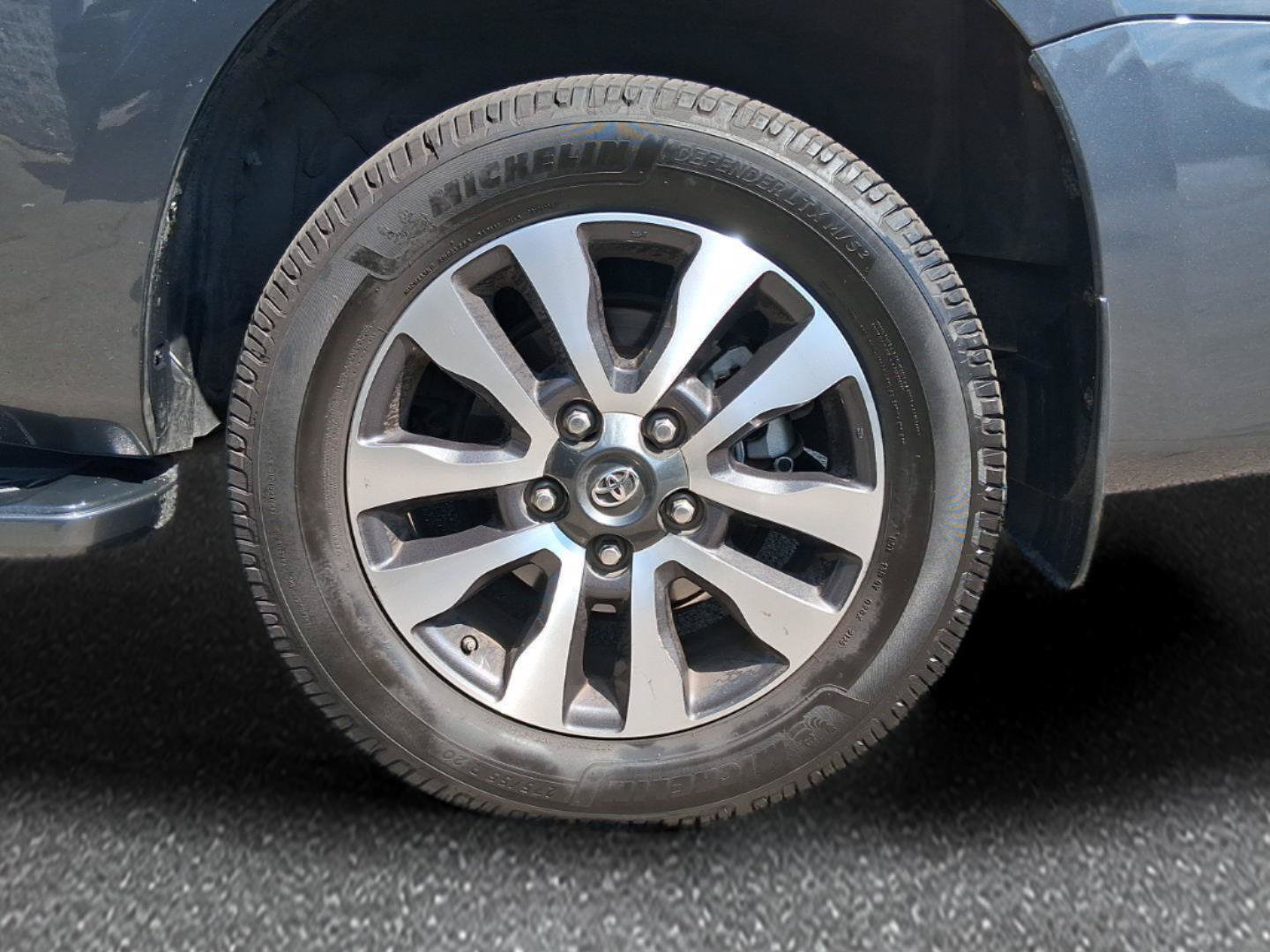 Used 2019 Toyota Sequoia Limited w/ Safety & Convenience Package AWD/4WD image 8