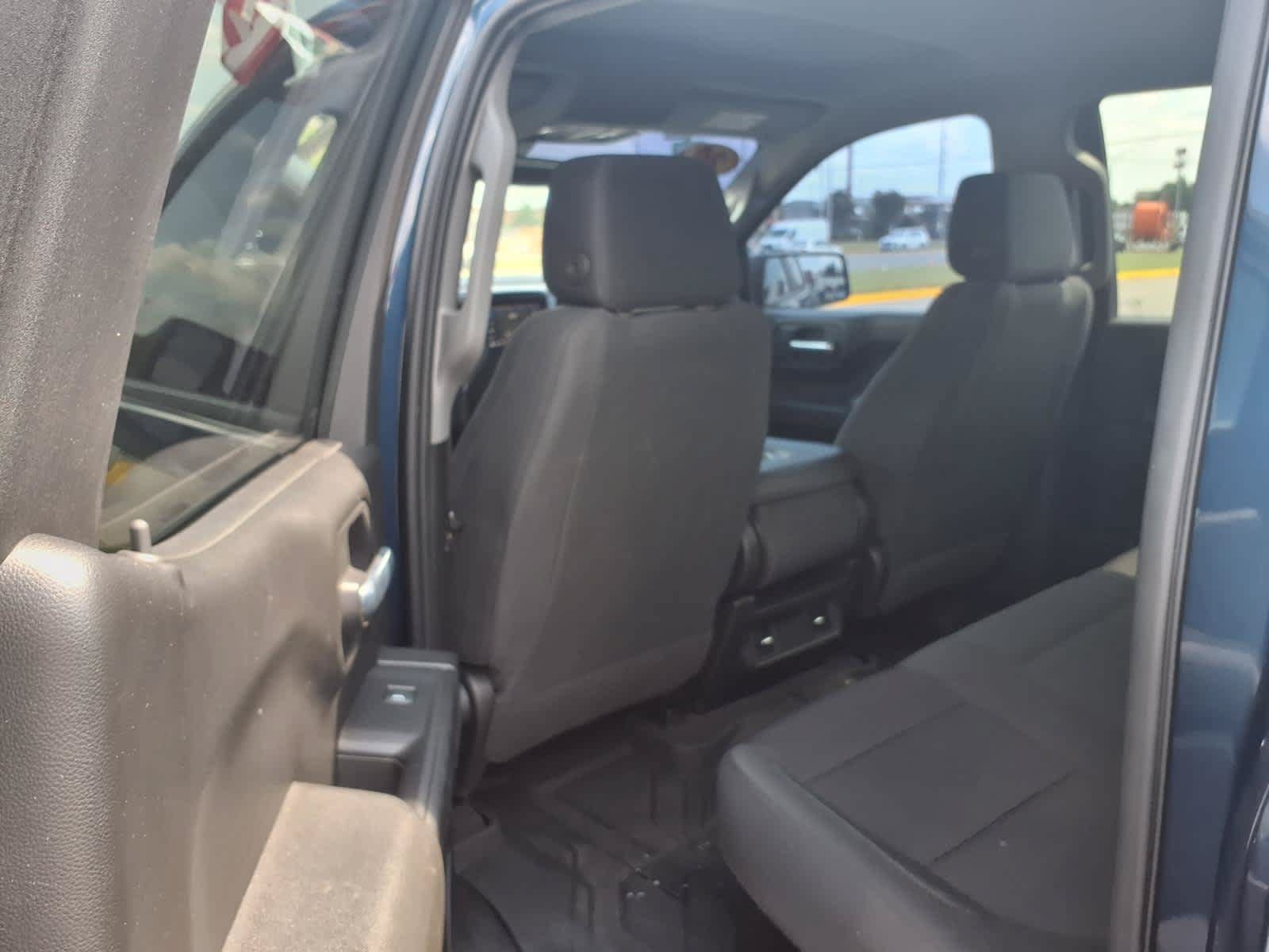 Used 2020 Chevrolet Silverado 1500 Custom w/ Custom Value Package RWD image 16