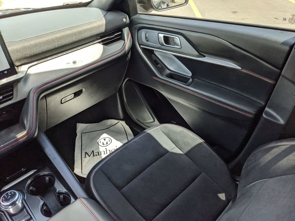 Certified 2025 Ford Explorer ST image 15