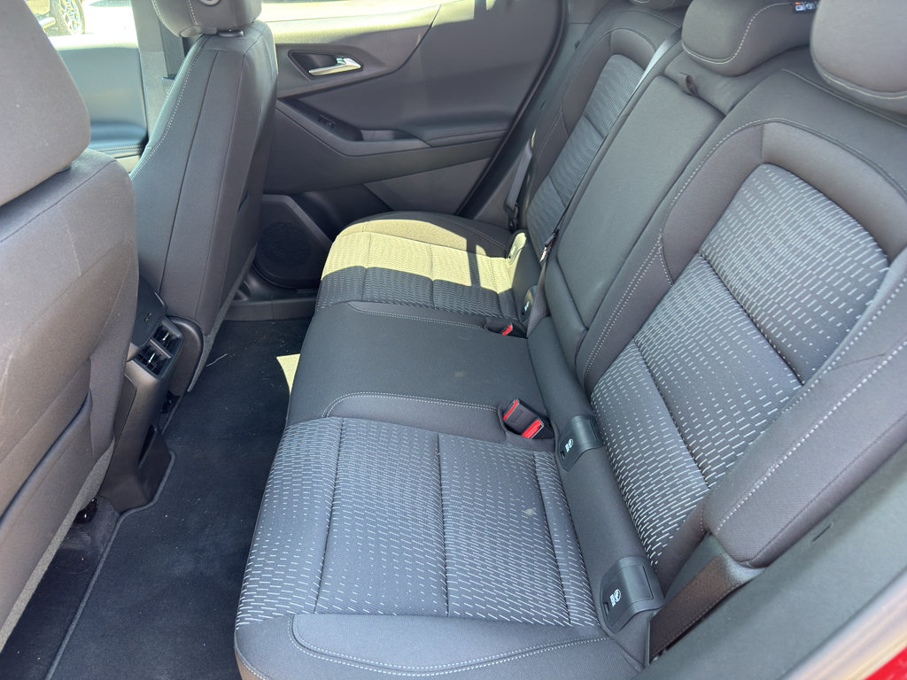 Used 2026 Chevrolet Equinox LT w/ Midnight Edition FWD image 9