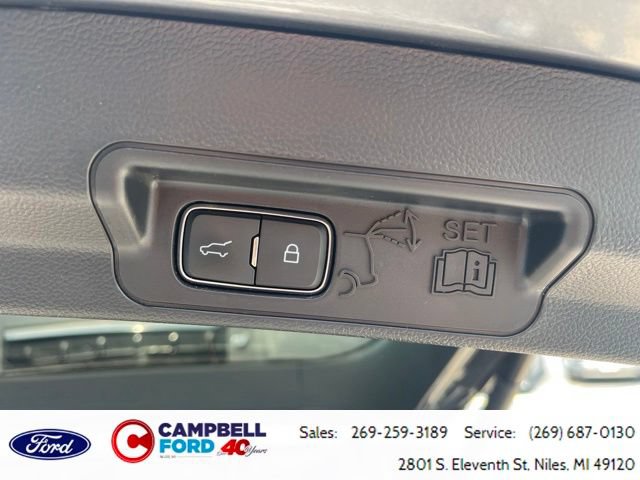 Certified 2023 Ford Explorer XLT w/ Equipment Group 202A AWD/4WD image 18