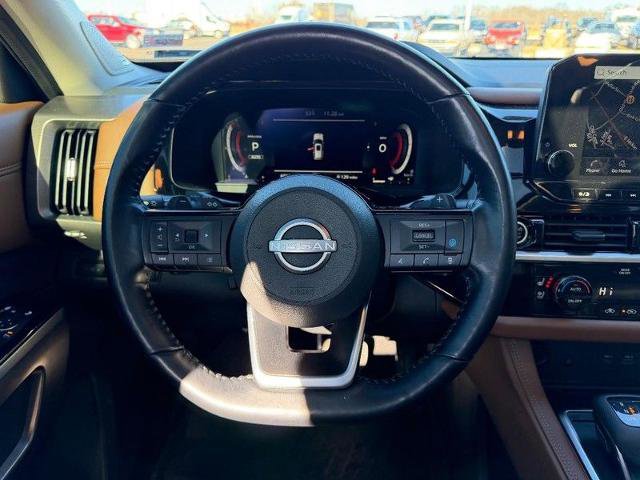 Used 2022 Nissan Pathfinder Platinum w/ Cargo Package image 15