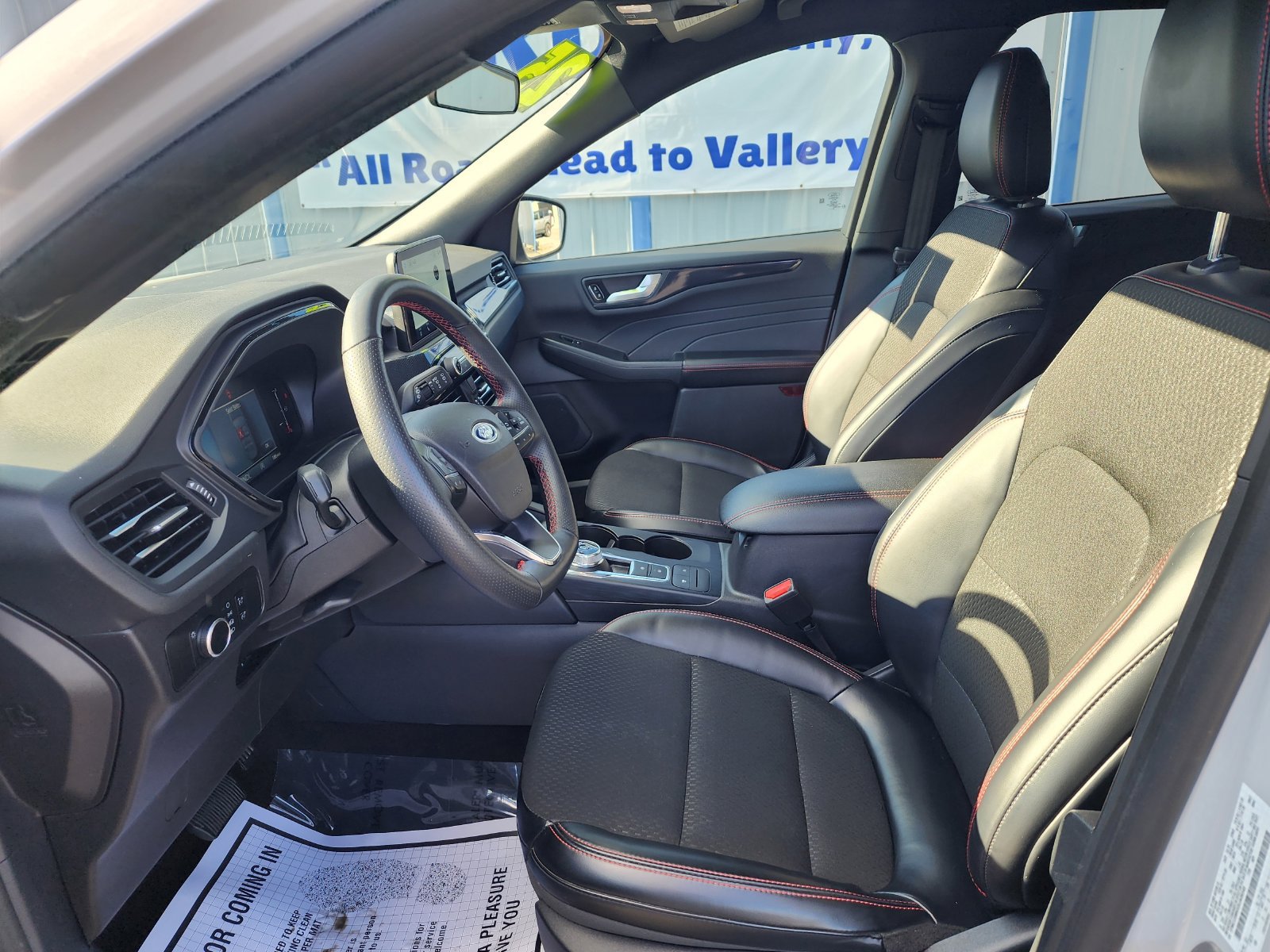 Certified 2025 Ford Escape ST-Line FWD image 12