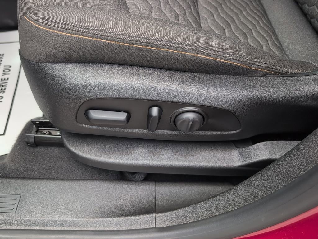Used 2019 Chevrolet Equinox LT AWD/4WD image 9
