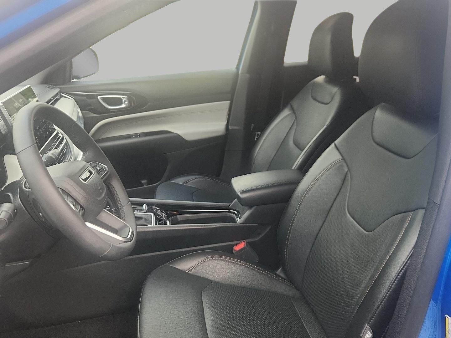 Used 2023 Jeep Compass Limited AWD/4WD image 13