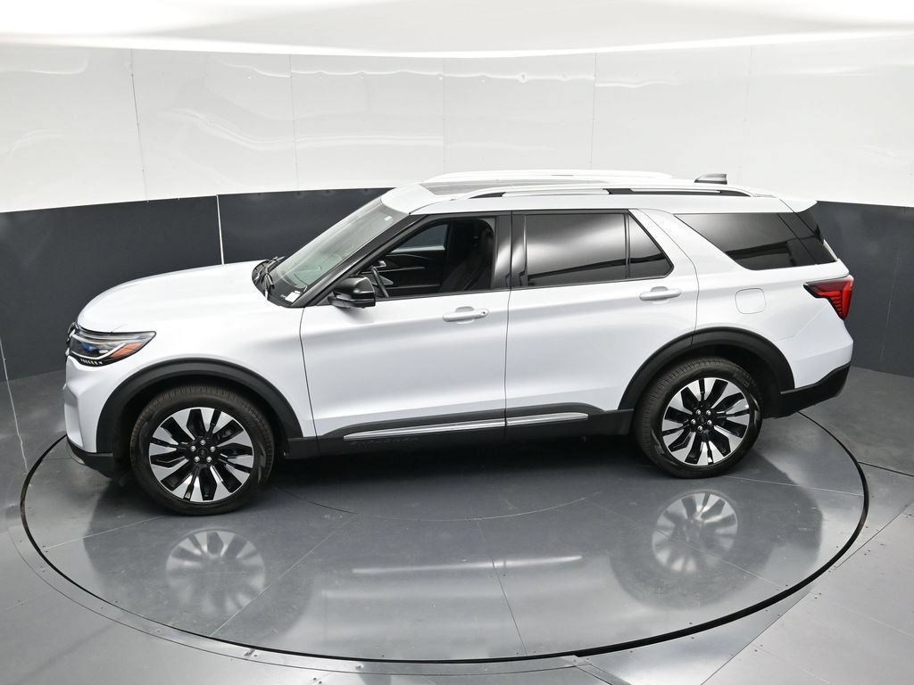 Certified 2025 Ford Explorer Platinum w/ LUX Leather Package AWD/4WD image 44