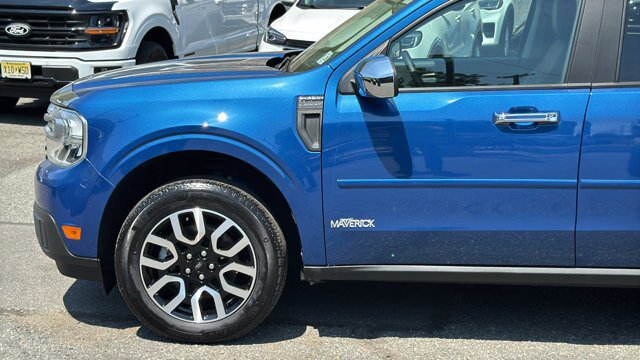 Certified 2024 Ford Maverick Lariat AWD/4WD image 3