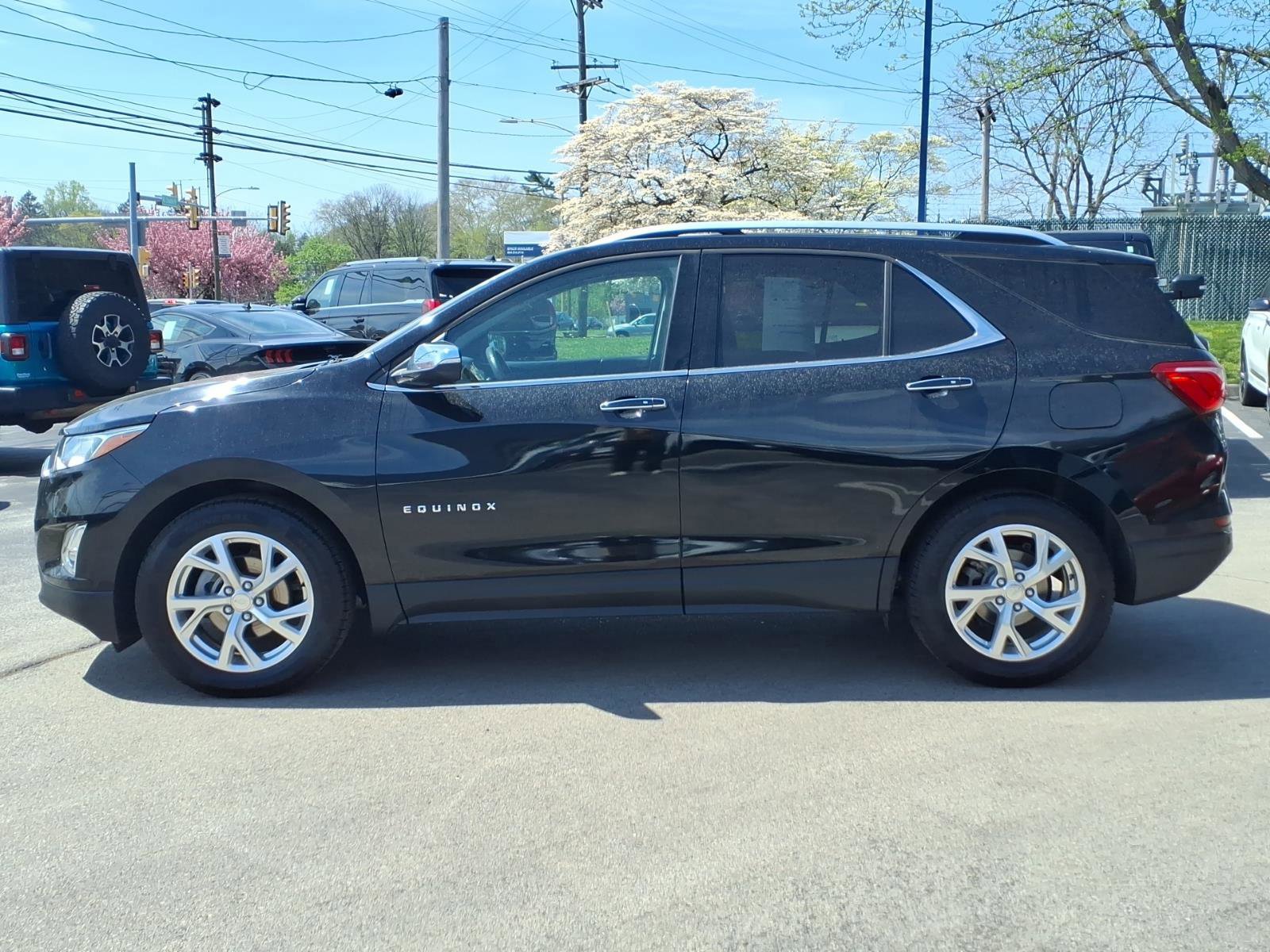 Used 2019 Chevrolet Equinox Premier image 2