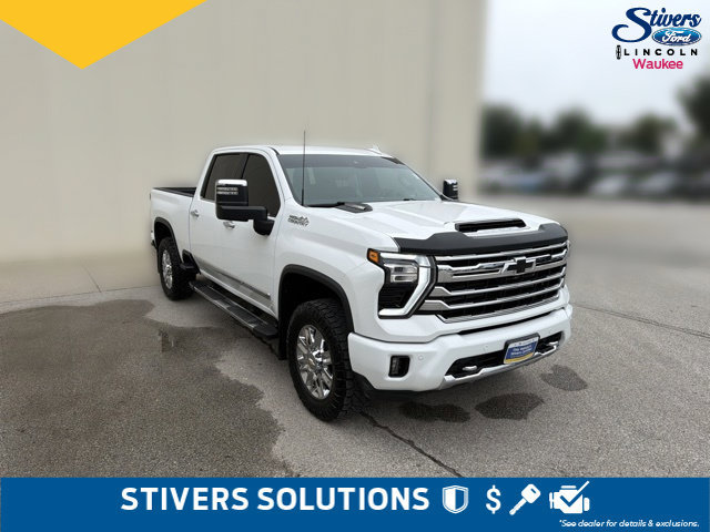 Used 2024 Chevrolet Silverado 3500 High Country w/ Technology Package AWD/4WD image 3