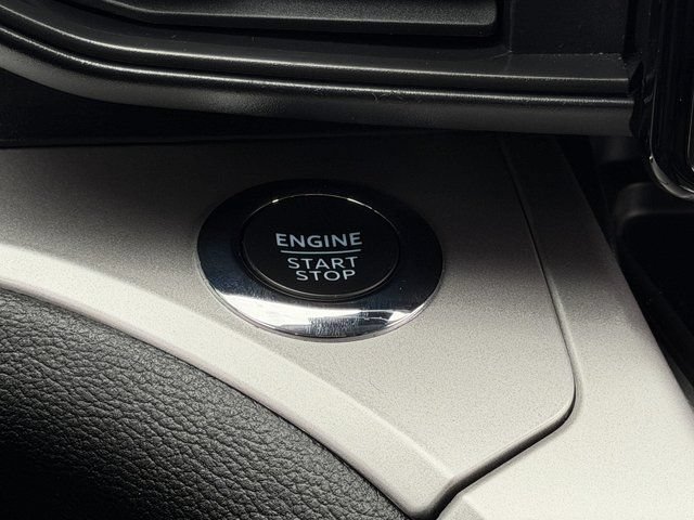 Certified 2022 Ford Explorer XLT RWD image 32
