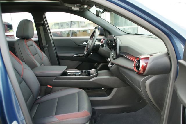 Used 2025 Chevrolet Equinox RS w/ Safety and Technology Package image 39