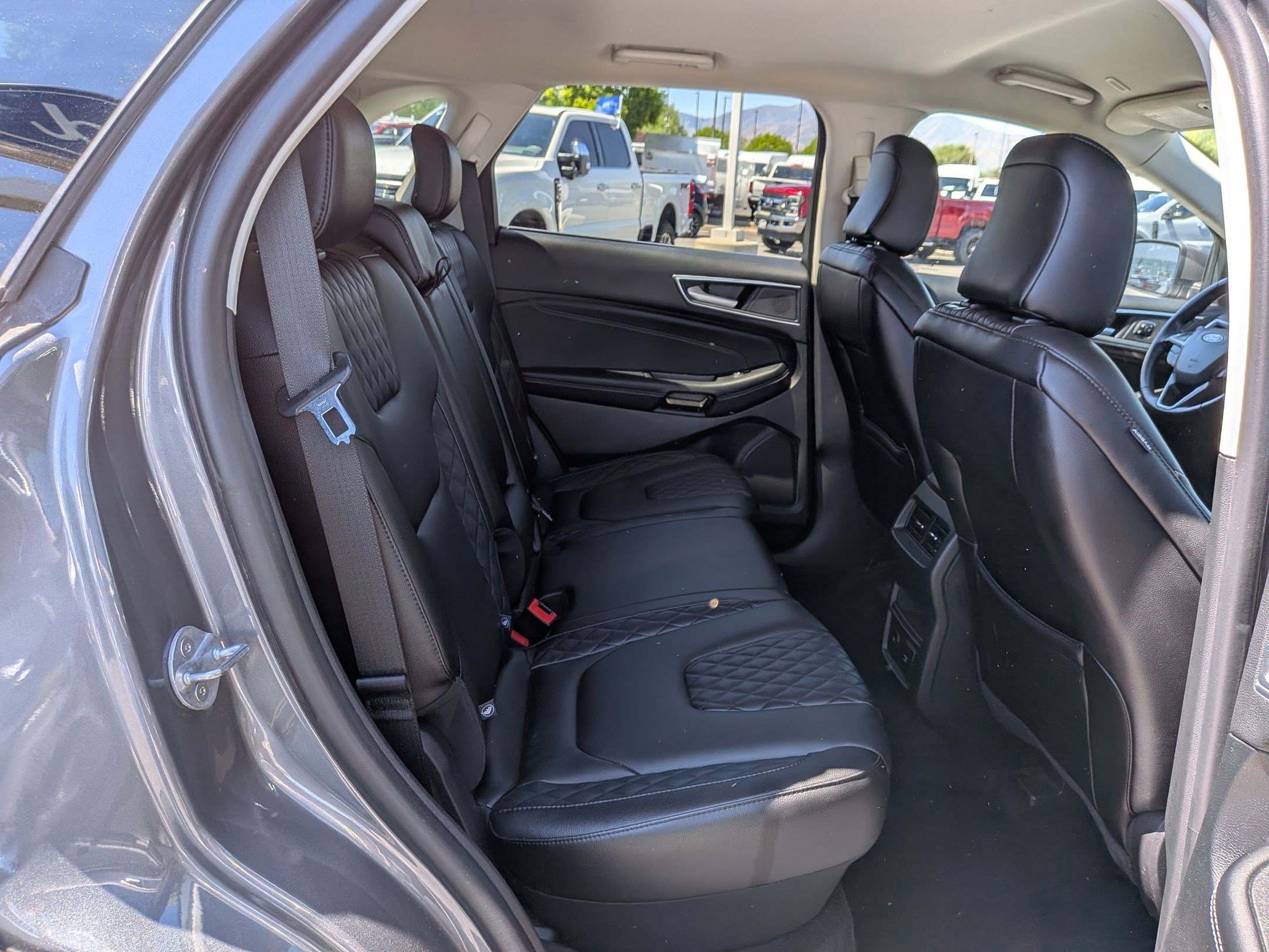 Certified 2024 Ford Edge Titanium AWD/4WD image 31