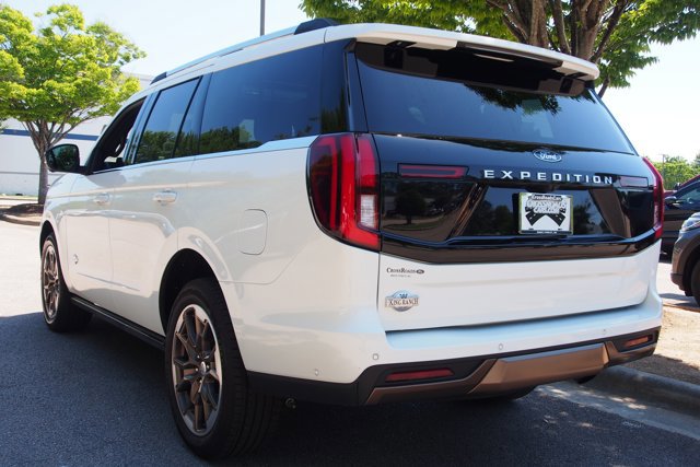 Certified 2025 Ford Expedition King Ranch AWD/4WD image 5