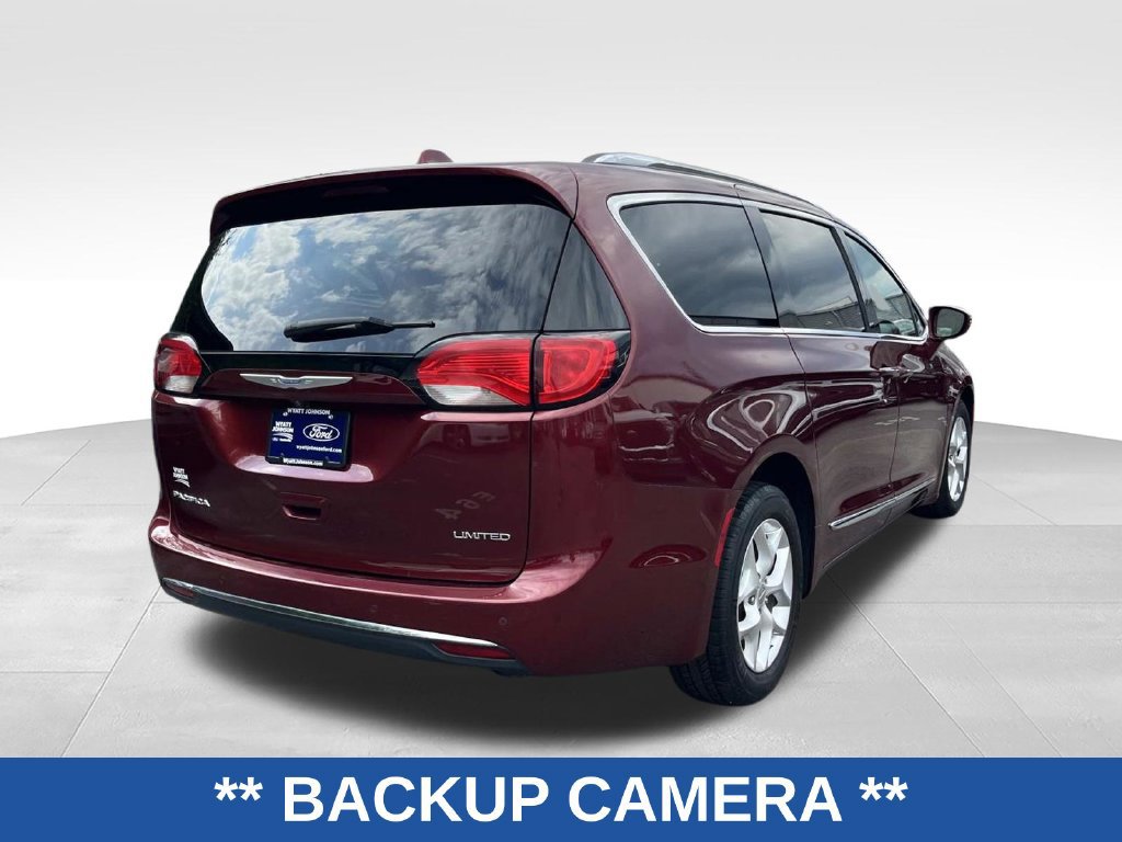 Used 2020 Chrysler Pacifica Limited FWD image 3