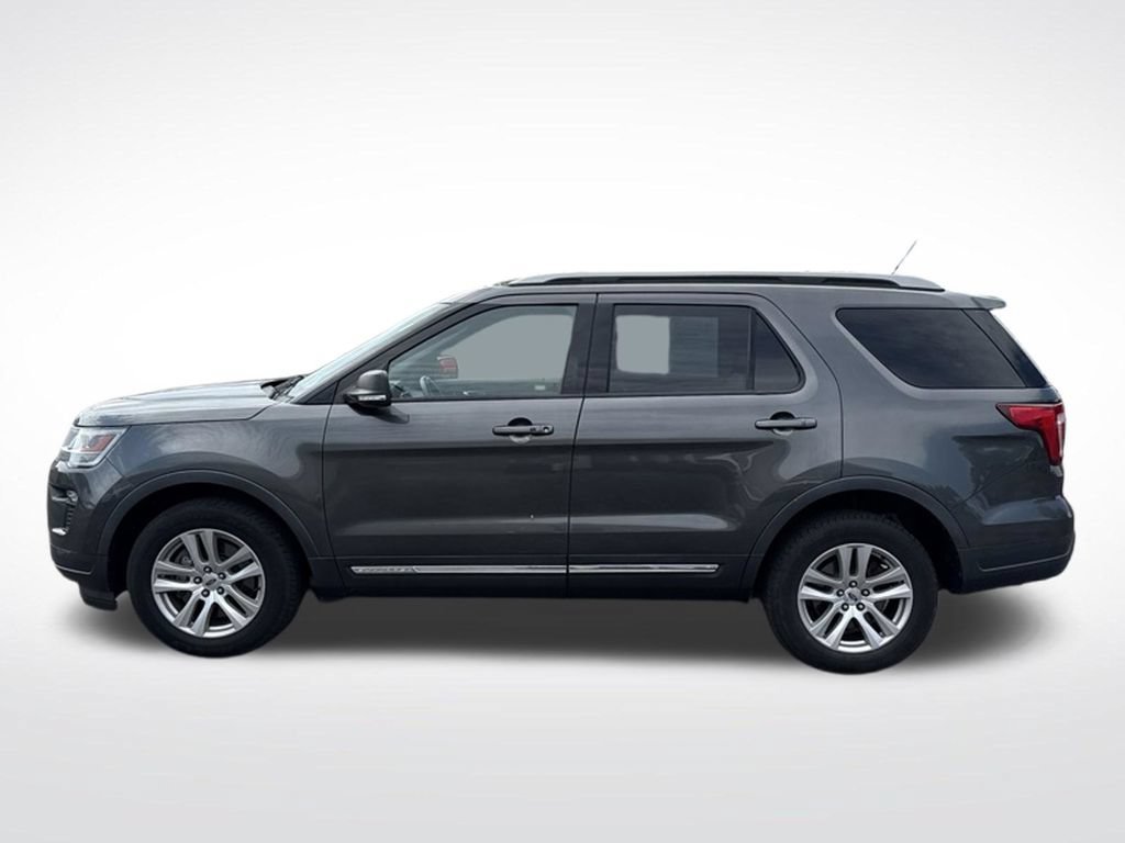 Certified 2019 Ford Explorer XLT w/ Equipment Group 202A AWD/4WD image 3