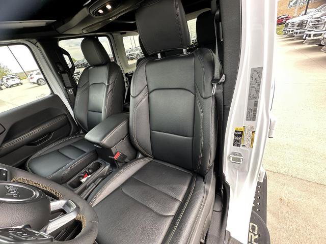 Used 2024 Jeep Wrangler Unlimited Sahara w/ Technology Group AWD/4WD image 18