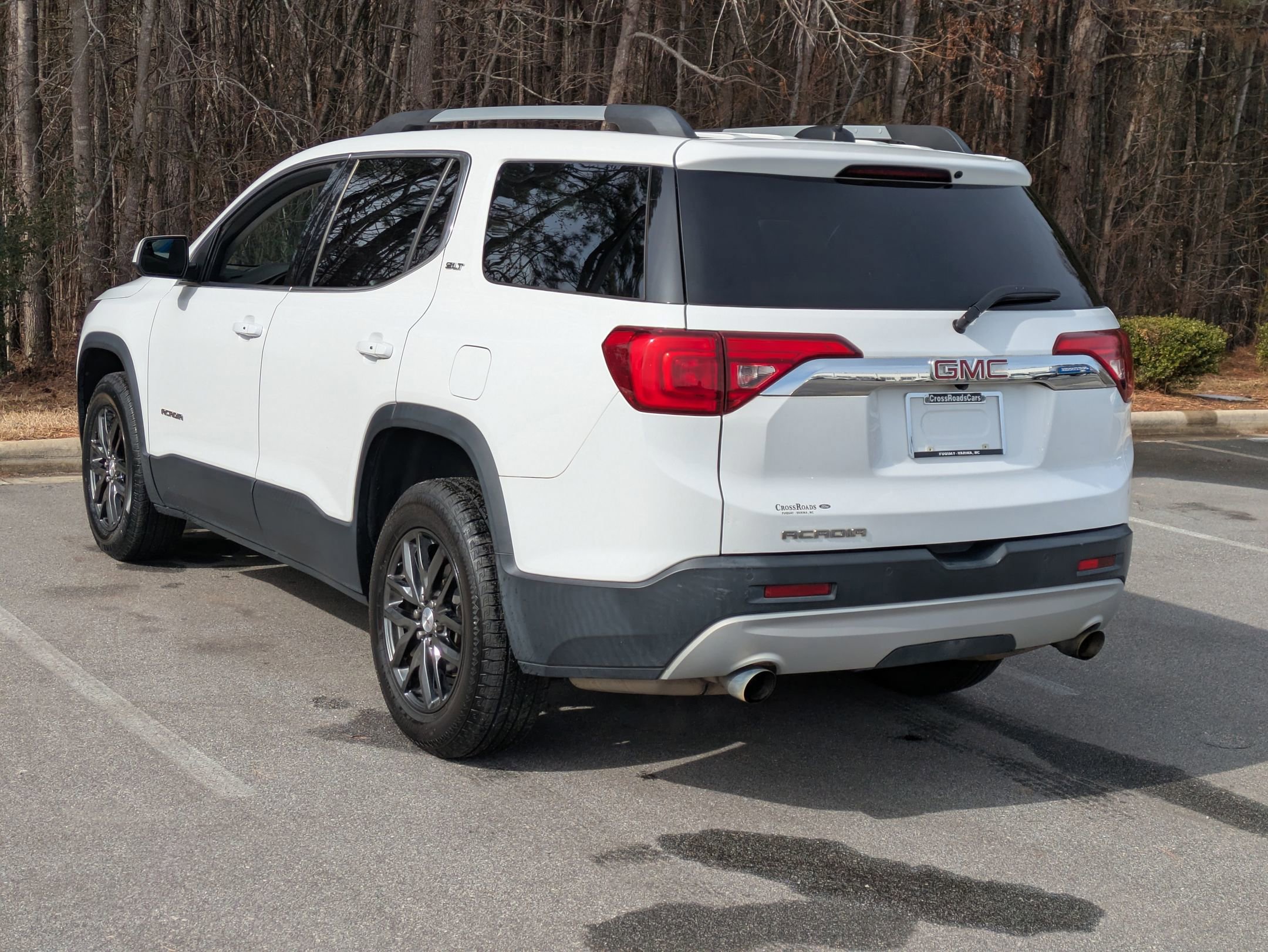 Used 2017 GMC Acadia SLT image 2