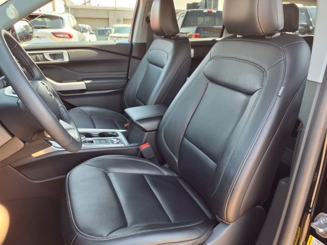 Certified 2024 Ford Explorer XLT w/ Equipment Group 202A AWD/4WD image 4