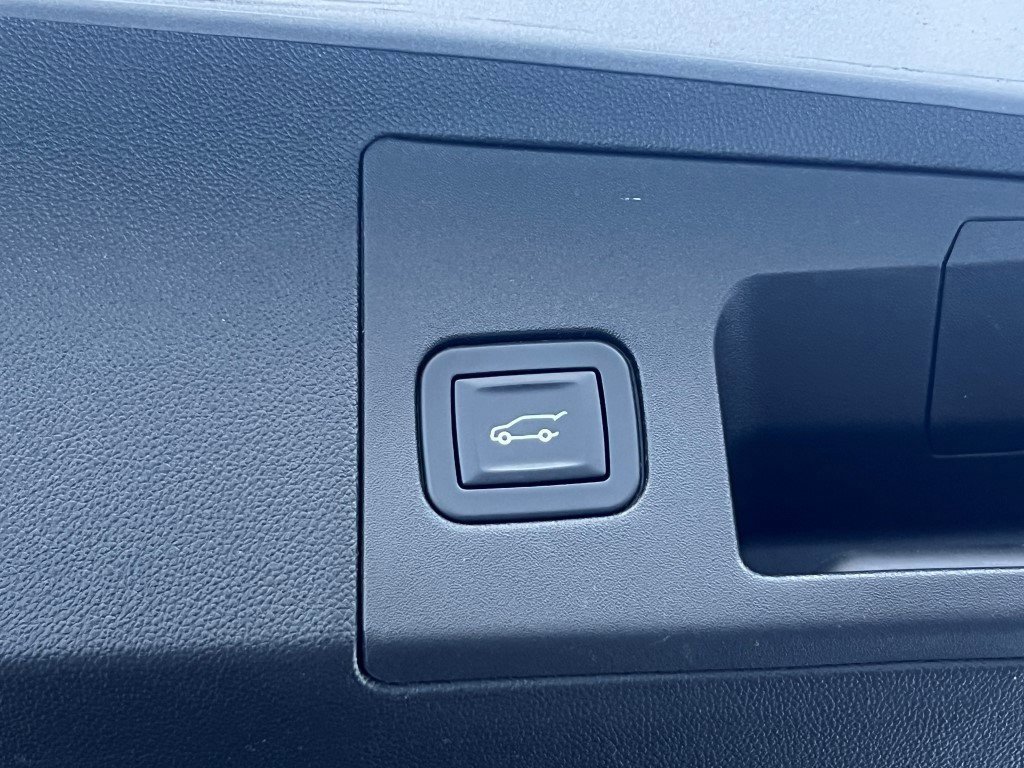 Used 2018 Cadillac XT5 Premium Luxury image 14