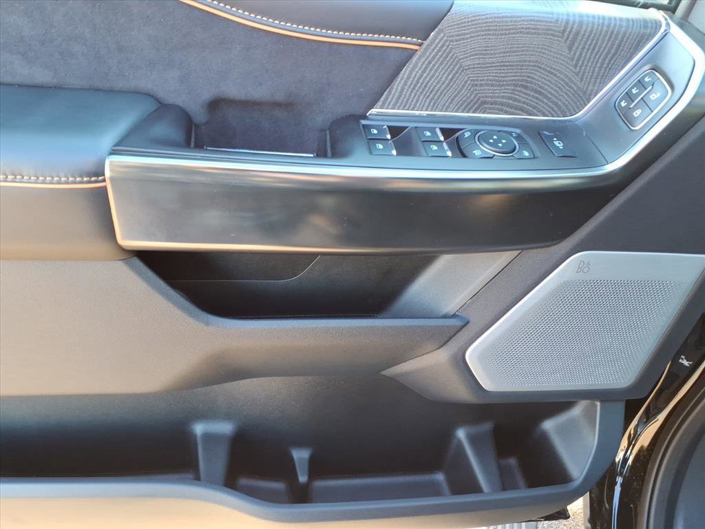 Certified 2024 Ford F250 Platinum w/ FX4 Off-Road Package image 9