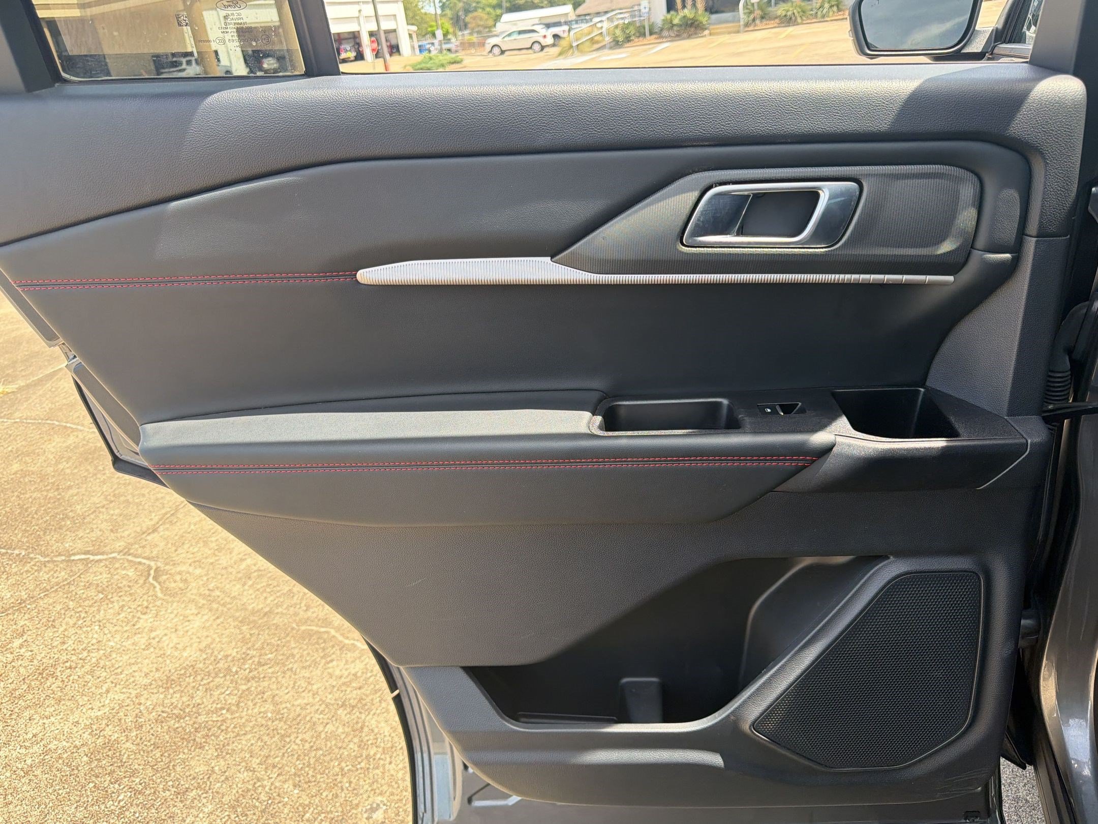 Certified 2025 Ford Explorer ST-Line w/ ST-Line Street Pack AWD/4WD image 14