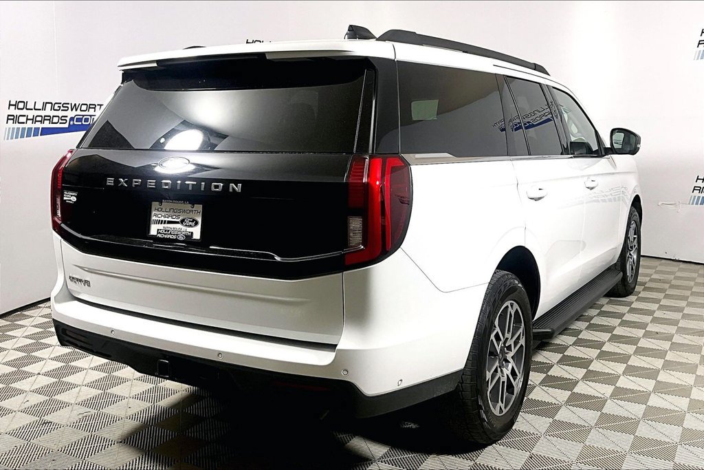 Certified 2025 Ford Expedition Active AWD/4WD image 9