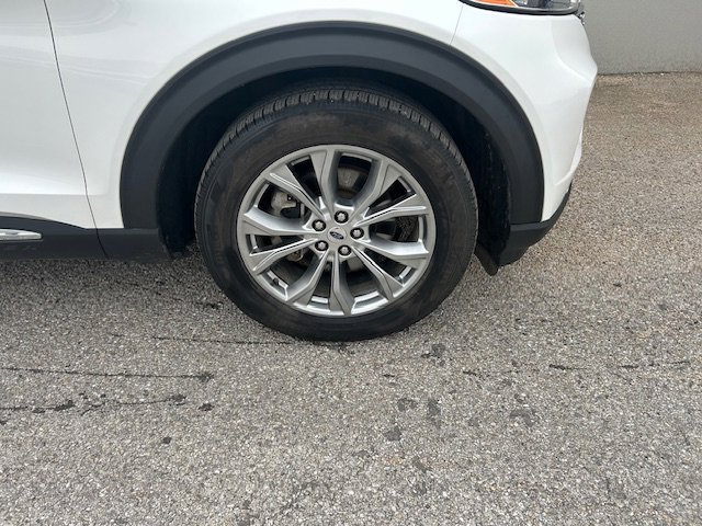 Certified 2021 Ford Explorer Limited w/ Equipment Group 301A RWD image 4
