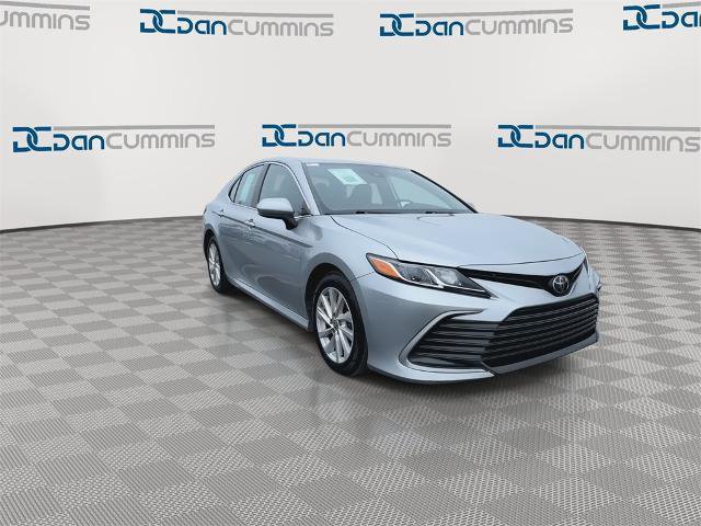 Used 2023 Toyota Camry LE image 9