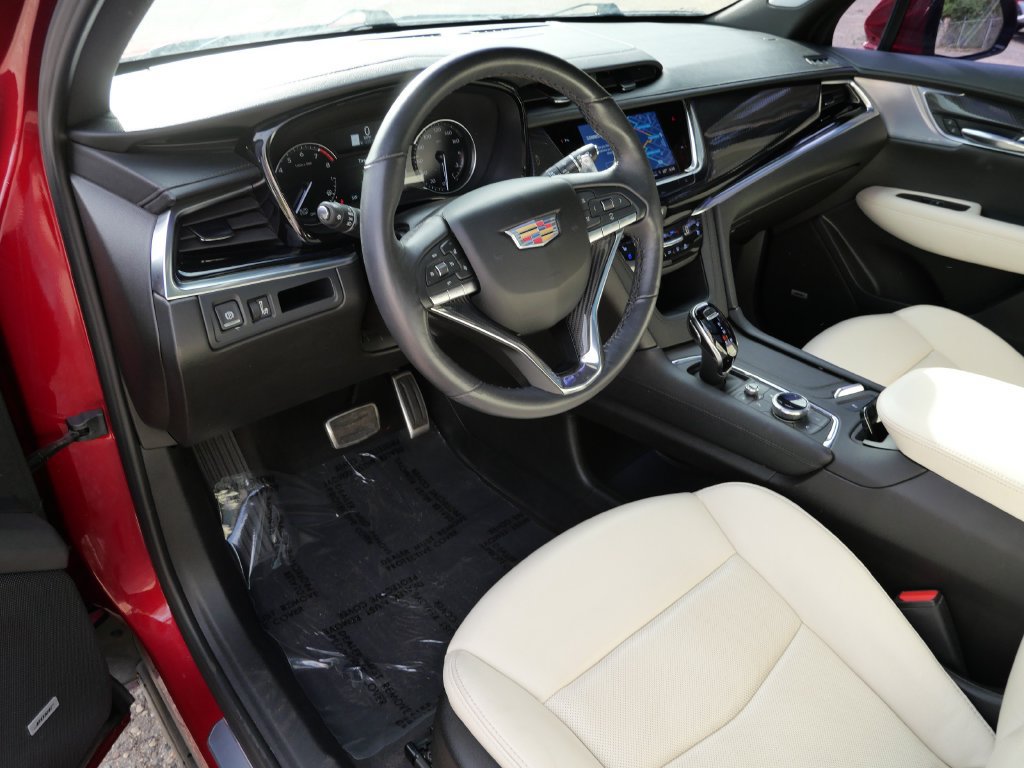 Used 2024 Cadillac XT6 Sport AWD/4WD image 3