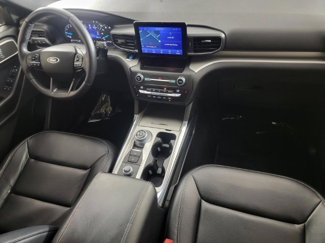 Certified 2020 Ford Explorer XLT w/ Equipment Group 202A AWD/4WD image 33
