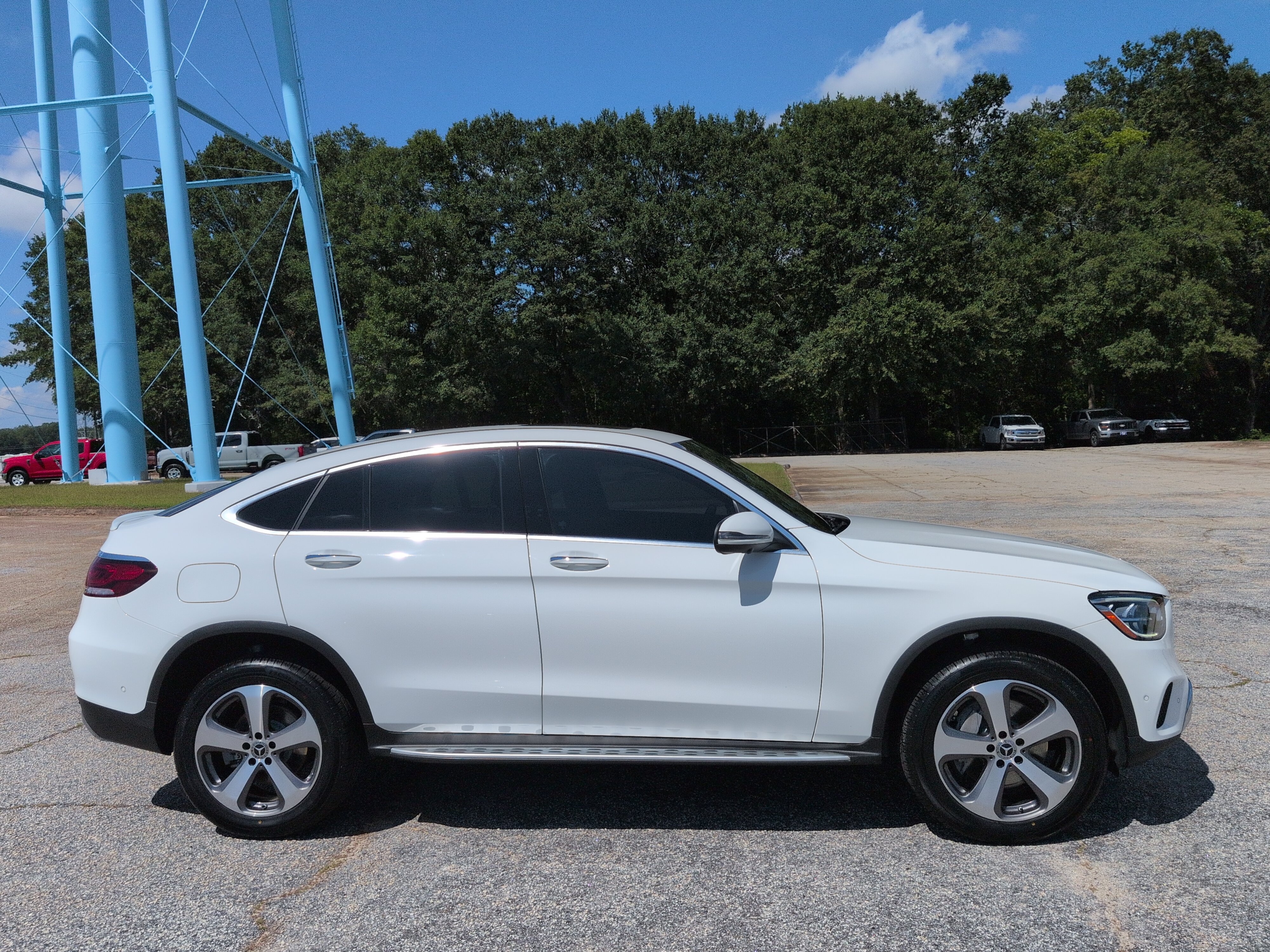 Used 2022 Mercedes-Benz GLC 300 4MATIC Coupe video 2