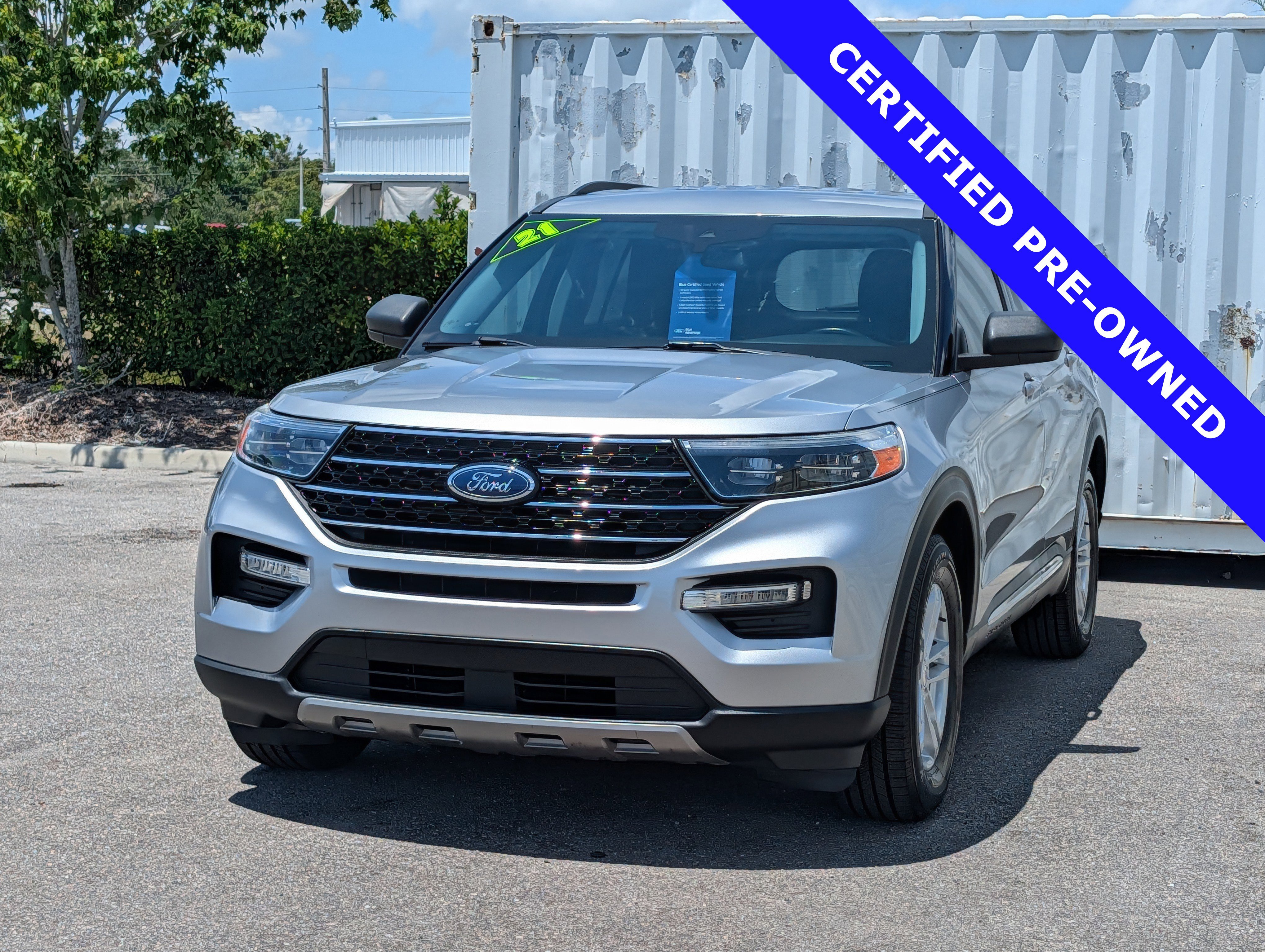 Certified 2021 Ford Explorer XLT w/ Equipment Group 202A RWD image 7